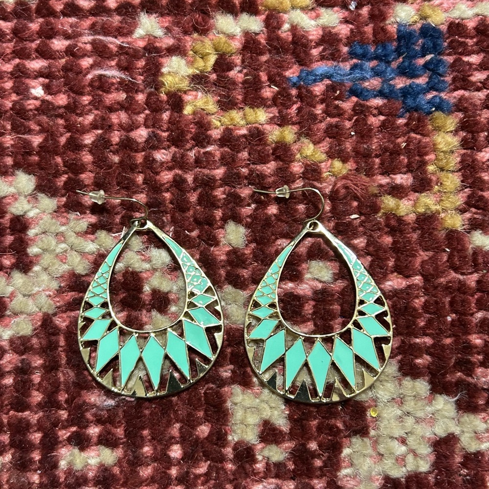Elegant Teardrop Earrings in Seaglass Green and Gold